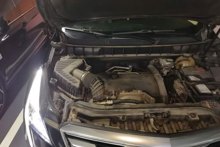 Used Cadillac XT5 2018 28T Four-Wheel Drive Luxury Model Engine Bay Right