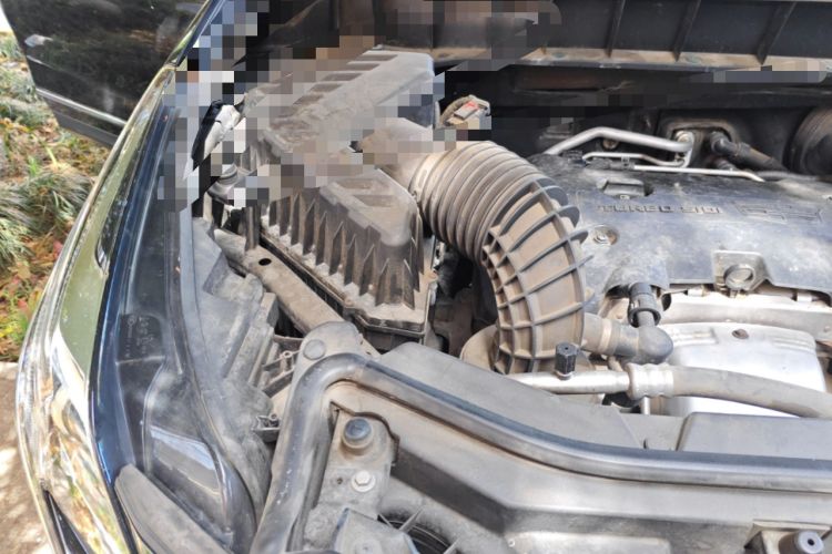 Used Cadillac XT5 2018 25T Luxury Model Engine Bay Right