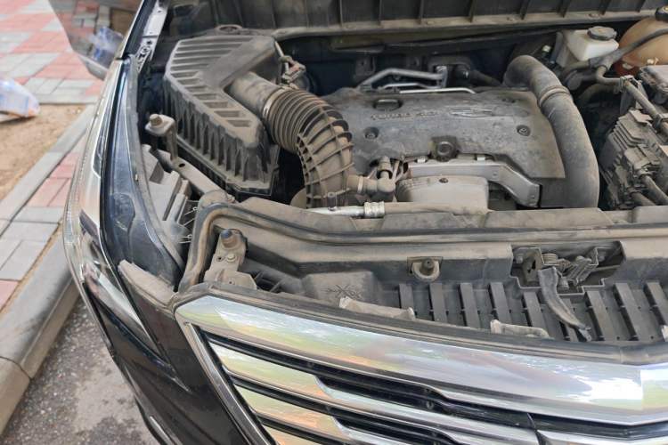 Used Cadillac XT5 2018 25T Luxury Model Engine Bay Right
