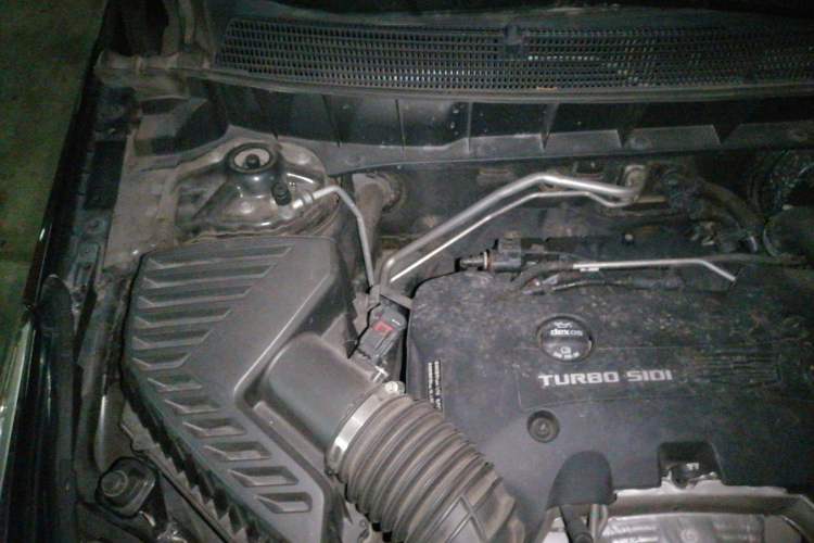 Used Cadillac XT5 2018 25T Luxury Model Engine Bay Right