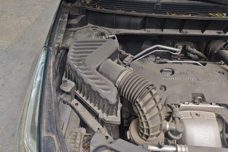 Used Cadillac XT5 2018 28T Four-Wheel Drive Luxury Model Engine Bay Right