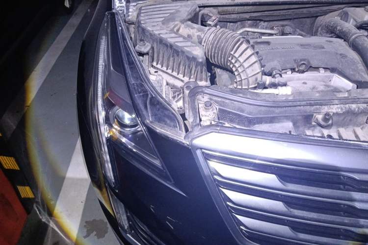 Used Cadillac XT5 2018 25T Luxury Model Engine Bay Right