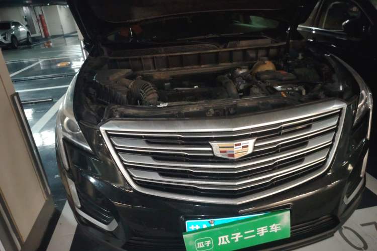 Used Cadillac XT5 2018 25T Luxury Model Engine Bay Right