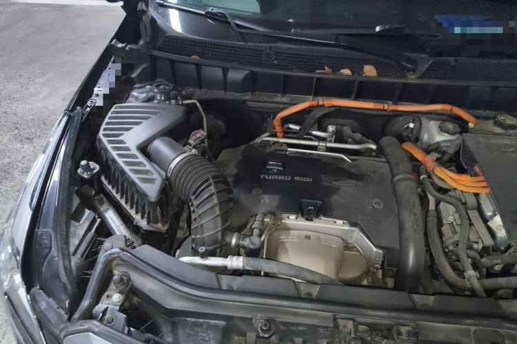 Used Cadillac XT5 2018 28E Four-Wheel Drive Tech Version Engine Bay Right