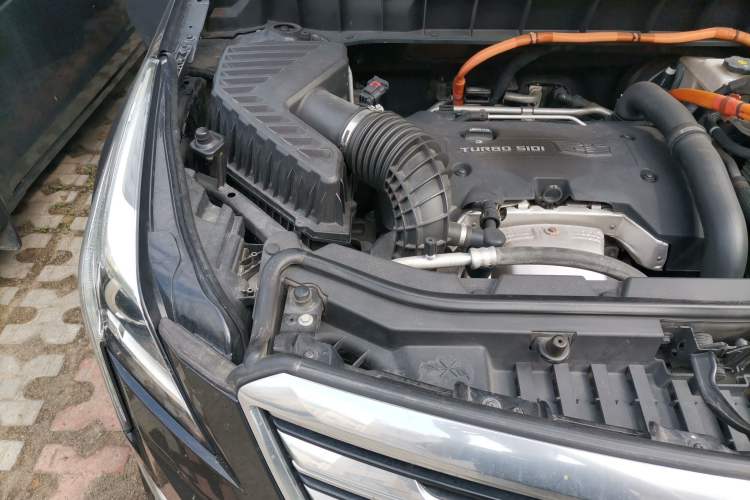Used Cadillac XT5 2018 28E Four-Wheel Drive Tech Version Engine Bay Right