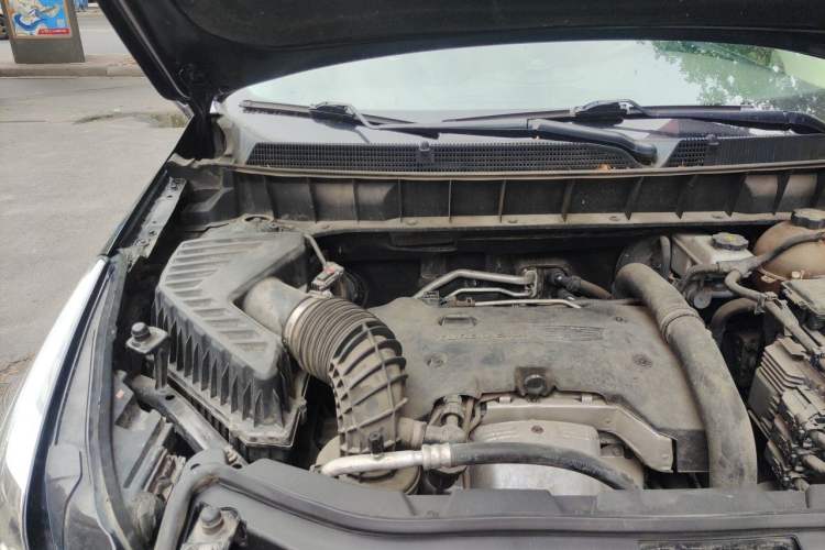 Used Cadillac XT5 2018 25T Luxury Model Engine Bay Right