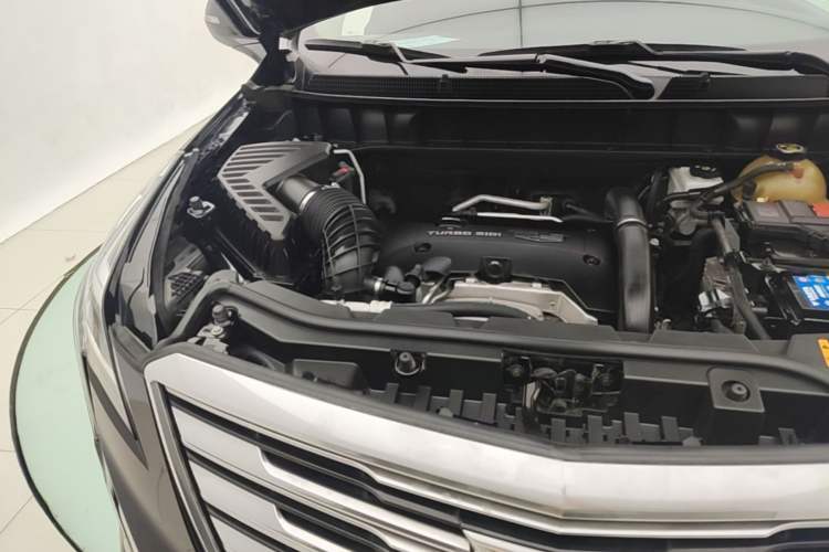 Used Cadillac XT5 2018 28T Four-Wheel Drive Luxury Model Engine Bay Right