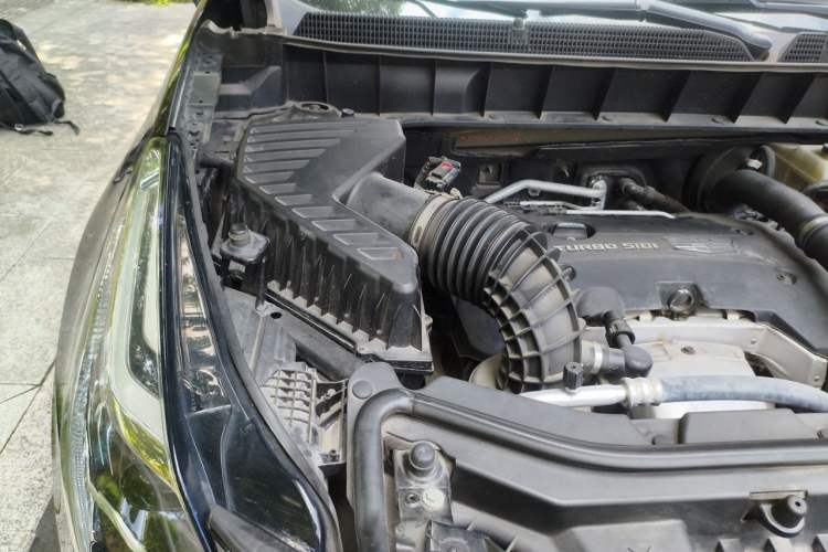 Used Cadillac XT5 2018 28T Four-Wheel Drive Luxury Model Engine Bay Right