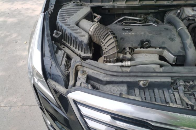 Used Cadillac XT5 2018 25T Luxury Model Engine Bay Right