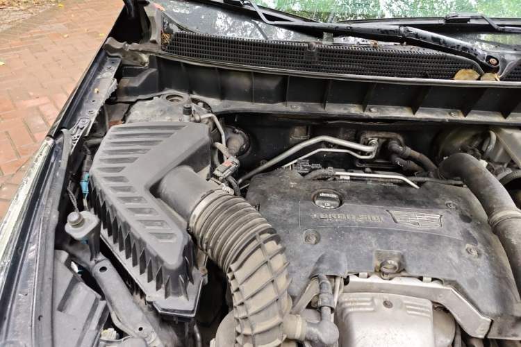 Used Cadillac XT5 2018 25T Tech Model Engine Bay Right