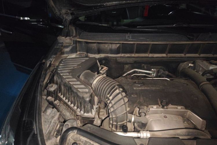 Used Cadillac XT5 2018 25T Luxury Model Engine Bay Right