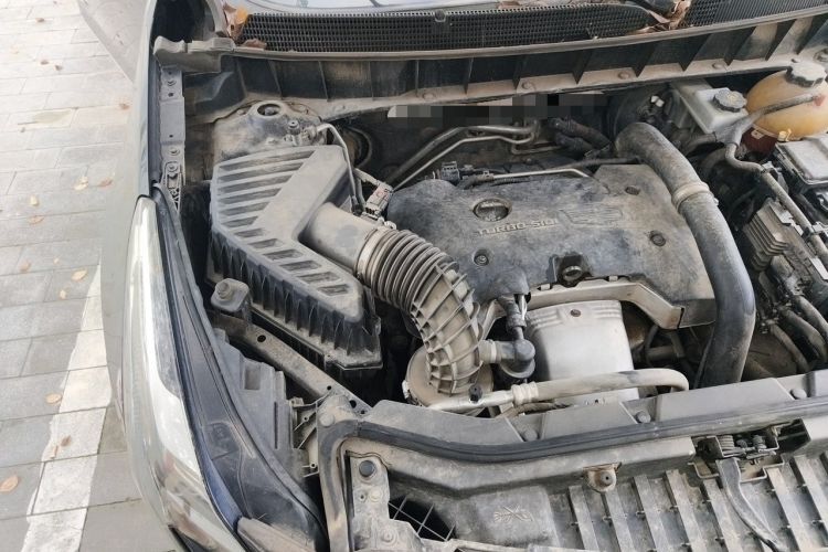 Used Cadillac XT5 2018 25T Luxury Model Engine Bay Right