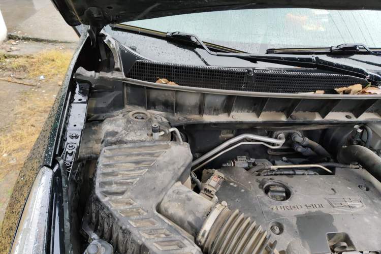 Used Cadillac XT5 2018 25T Luxury Model Engine Bay Right