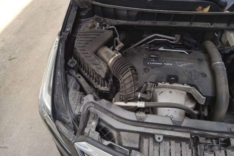 Used Cadillac XT5 2018 25T Luxury Model Engine Bay Right