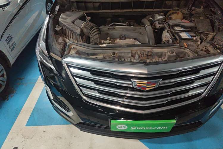 Used Cadillac XT5 2018 28T Four-Wheel Drive Luxury Model Engine Bay Right