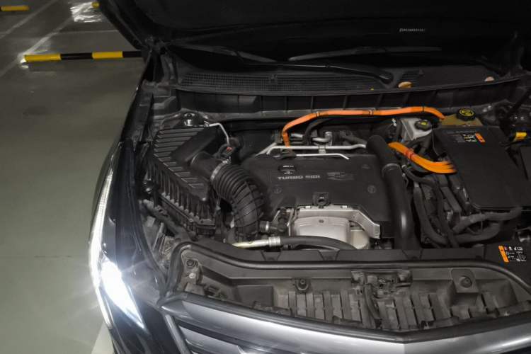 Used Cadillac XT5 2018 28E Four-Wheel Drive Tech Version Engine Bay Right