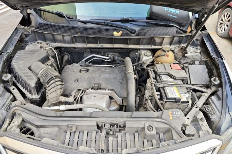 Used Cadillac XT5 2018 25T Luxury Model Engine Bay