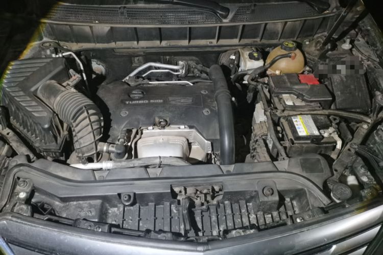 Used Cadillac XT5 2018 25T Luxury Model Engine Bay