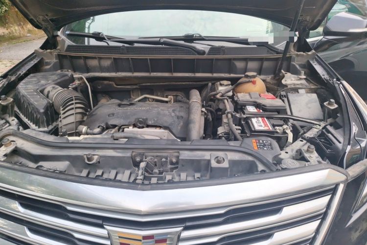 Used Cadillac XT5 2018 25T Tech Model Engine Bay