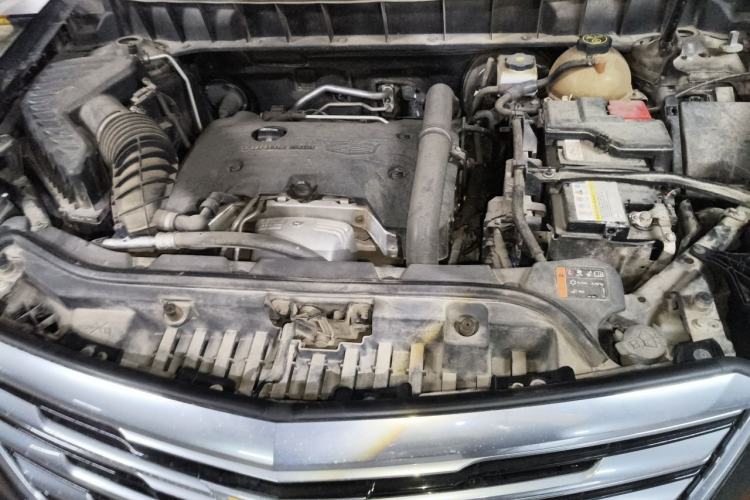 Used Cadillac XT5 2018 25T Luxury Model Engine Bay