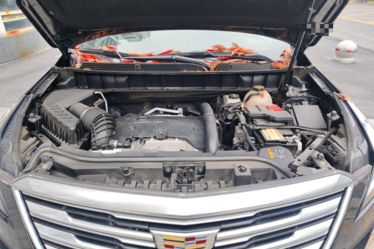 Used Cadillac XT5 2018 25T Tech Model Engine Bay