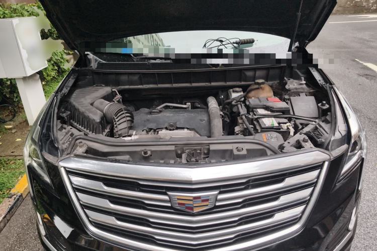 Used Cadillac XT5 2018 25T Luxury Model Engine Bay