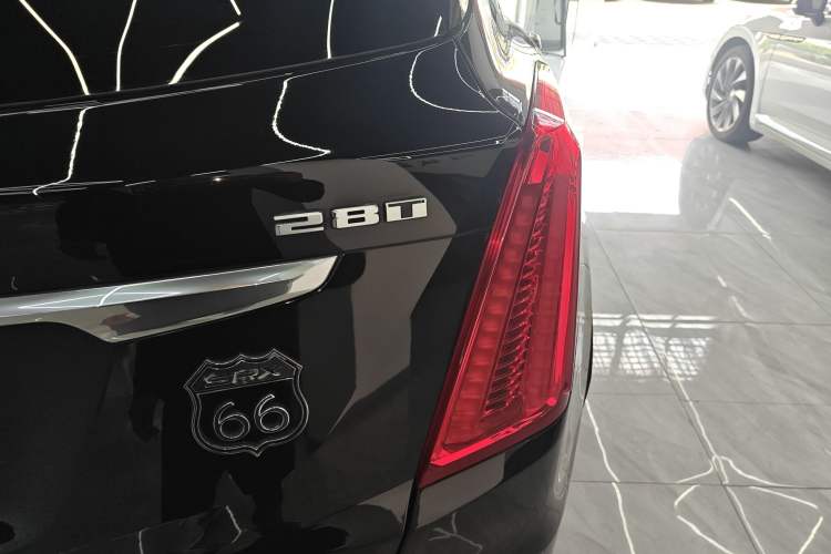 Used Cadillac XT5 2018 25T Luxury Model Exterior 1