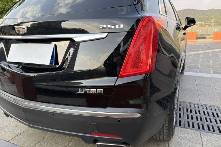 Used Cadillac XT5 2018 25T Luxury Model Exterior 1