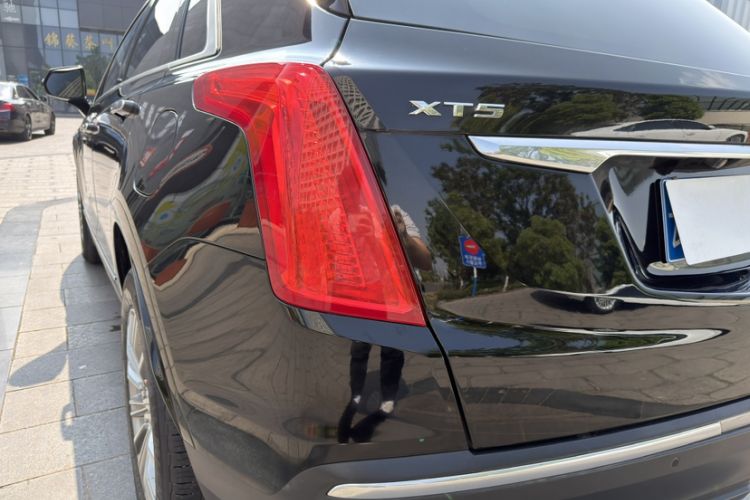 Used Cadillac XT5 2018 25T Luxury Model Exterior 10