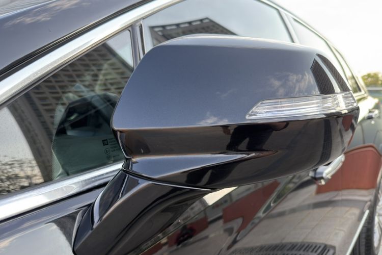 Used Cadillac XT5 2018 25T Luxury Model Exterior 10