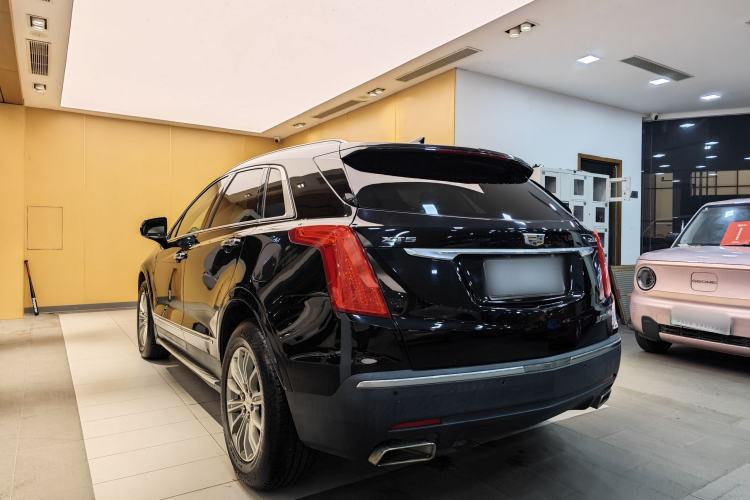 Used Cadillac XT5 2018 25T Luxury Model Exterior 11