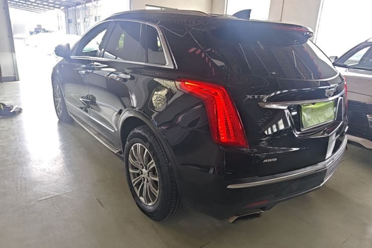 Used Cadillac XT5 2018 28T Four-Wheel Drive Luxury Model Exterior 2