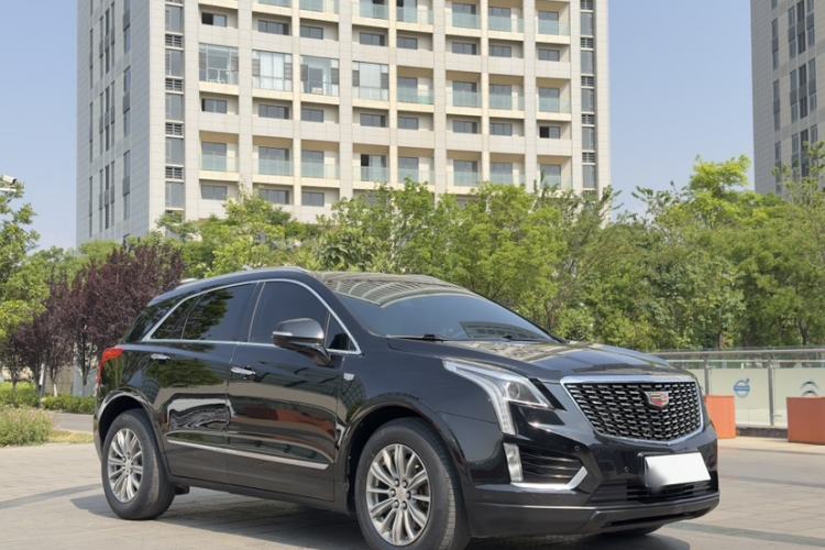 Used Cadillac XT5 2018 25T Luxury Model Exterior 2