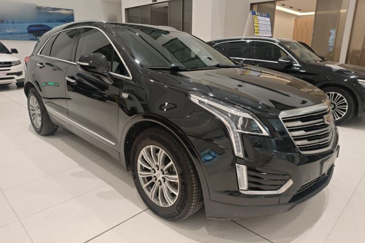 Used Cadillac XT5 2018 25T Luxury Model Exterior 2