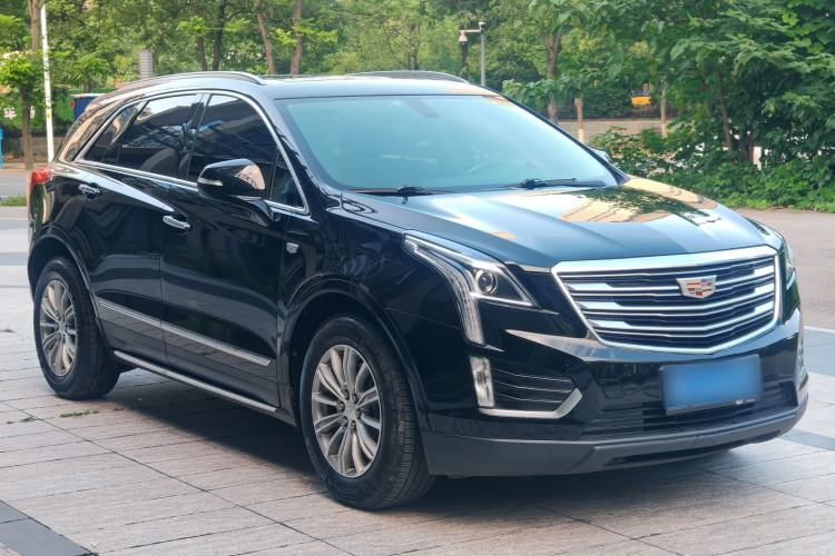 Used Cadillac XT5 2018 25T Luxury Model Exterior 2