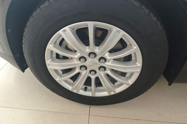 Used Cadillac XT5 2018 28E Four-Wheel Drive Tech Version Exterior 3
