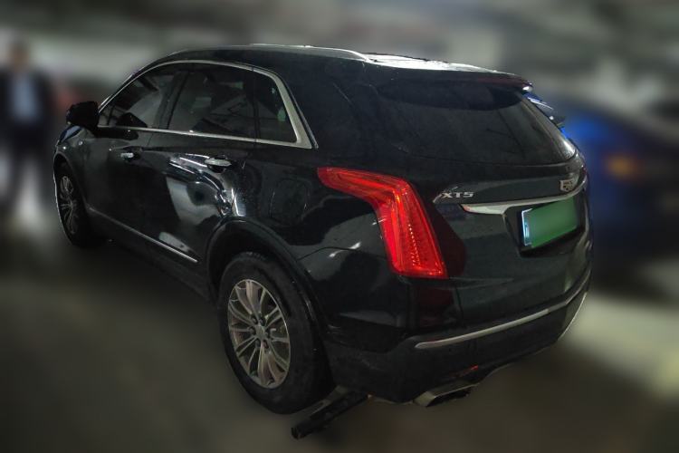 Used Cadillac XT5 2018 25T Luxury Model Exterior 3