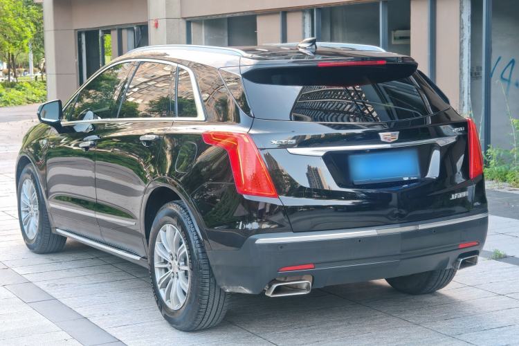 Used Cadillac XT5 2018 25T Luxury Model Exterior 3