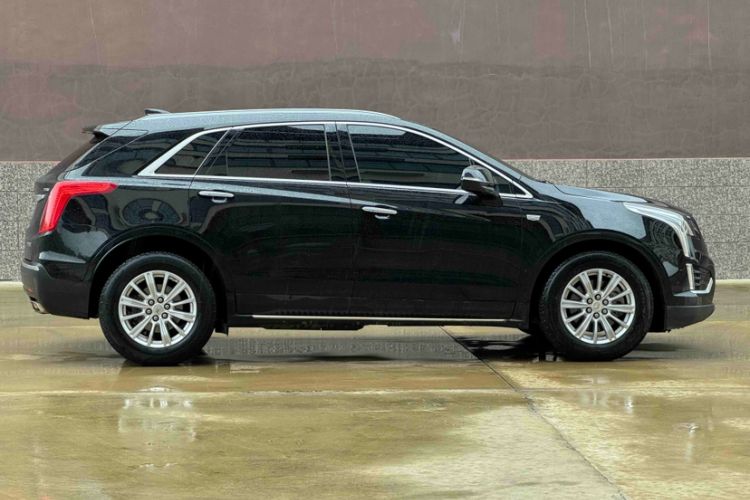 Used Cadillac XT5 2018 28E Four-Wheel Drive Tech Version Exterior 3