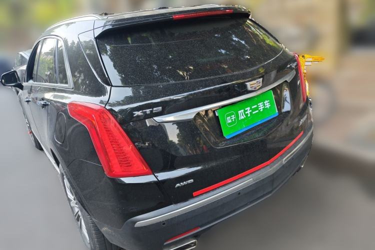 Used Cadillac XT5 2018 28T Four-Wheel Drive Luxury Model Exterior 3