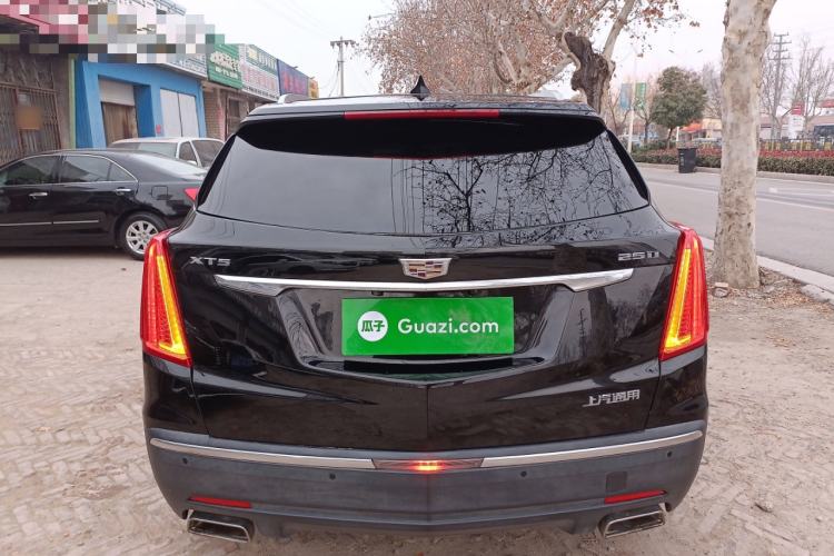 Used Cadillac XT5 2018 25T Luxury Model Exterior 4