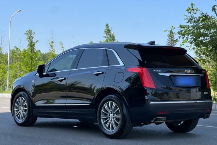 Used Cadillac XT5 2018 25T Luxury Model Exterior 4