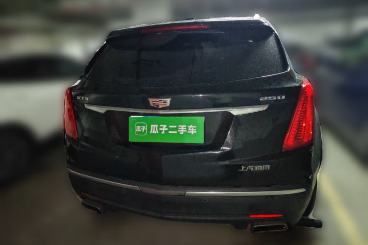 Used Cadillac XT5 2018 25T Luxury Model Exterior 4