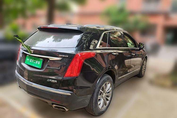 Used Cadillac XT5 2018 25T Luxury Model Exterior 5