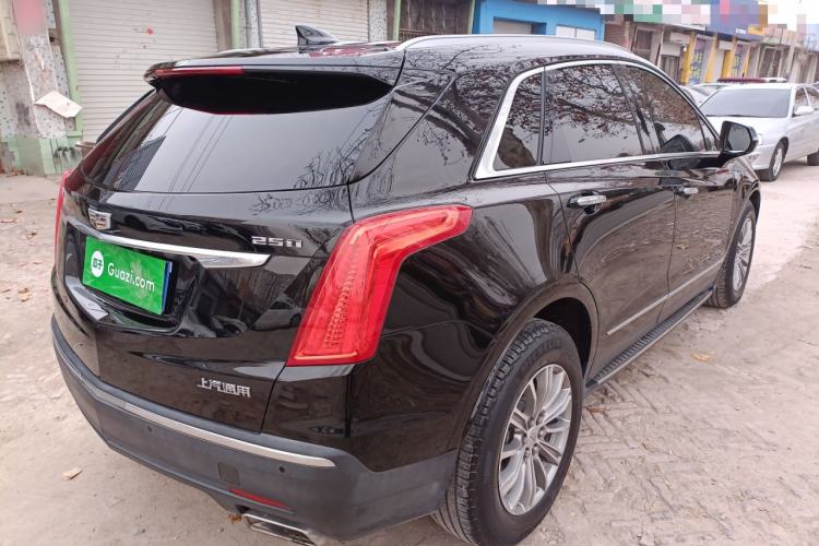 Used Cadillac XT5 2018 25T Luxury Model Exterior 5