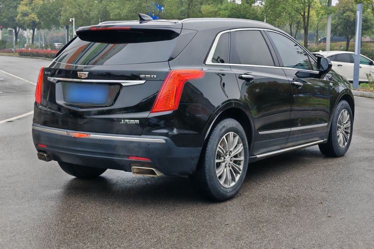 Used Cadillac XT5 2018 25T Luxury Model Exterior 5