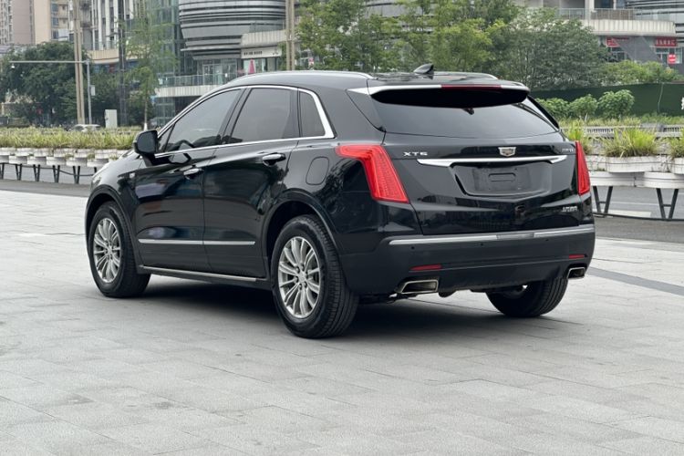 Used Cadillac XT5 2018 25T Luxury Model Exterior 5
