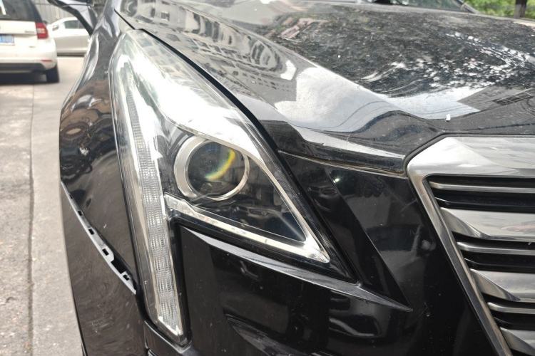 Used Cadillac XT5 2018 28E Four-Wheel Drive Tech Version Exterior 6