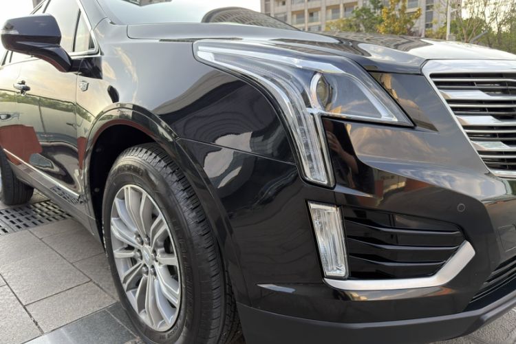 Used Cadillac XT5 2018 25T Luxury Model Exterior 6