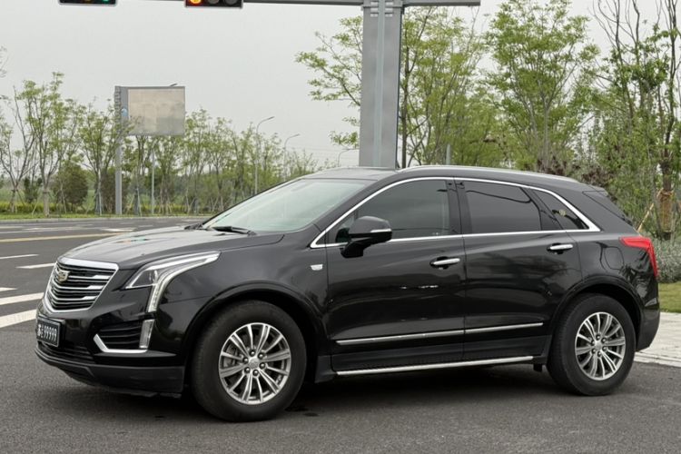 Used Cadillac XT5 2018 25T Luxury Model Exterior 7